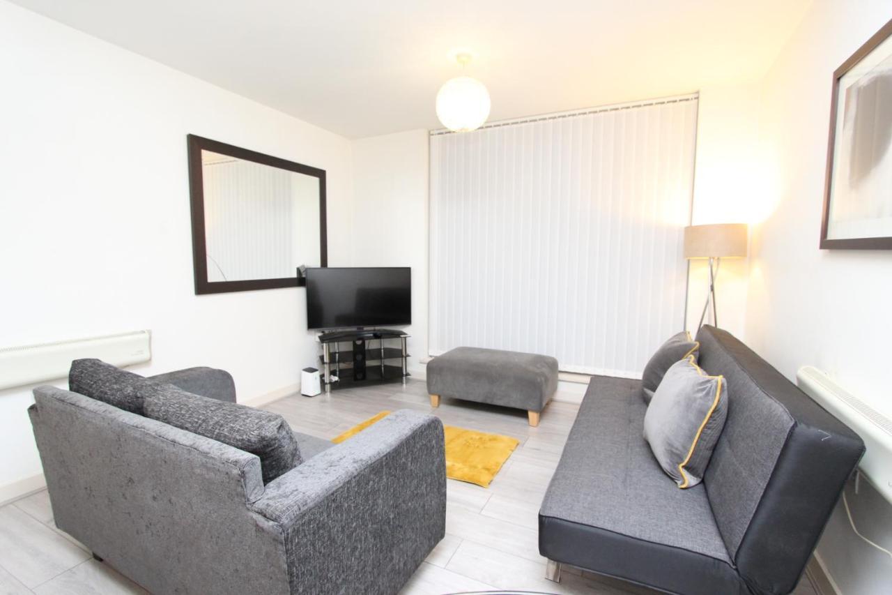 Spacious 1- Bedroom Apartment In E16 London Ngoại thất bức ảnh